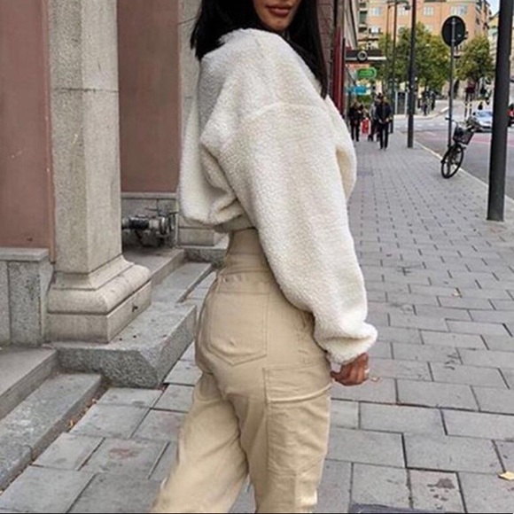 ✨SOLD✨ Fuzzy Teddy Half Zip Up Crop Fleece Hoodie - Picture 4 of 8